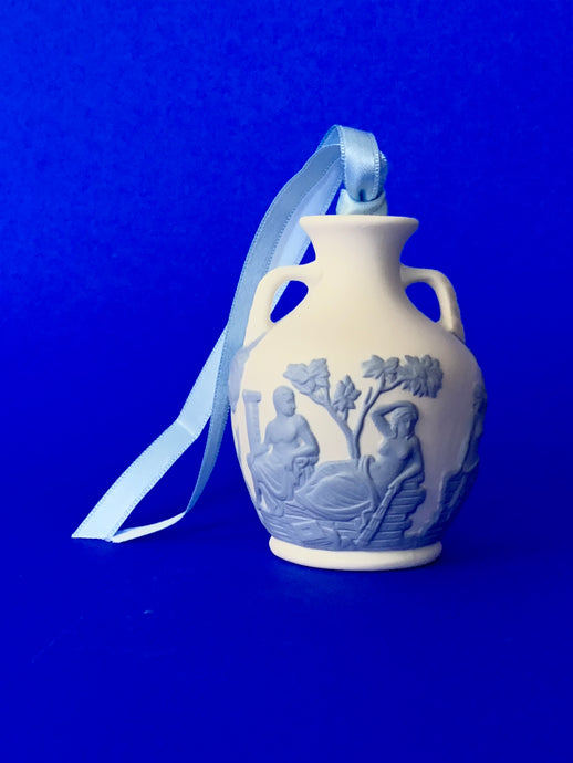 The Harley Online Gallery Shop // The Portland Vase Wedgewood tree decoration