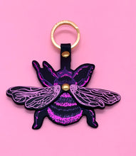 Load image into Gallery viewer, The Harley Gallery Shop Online // Pink bee key ring
