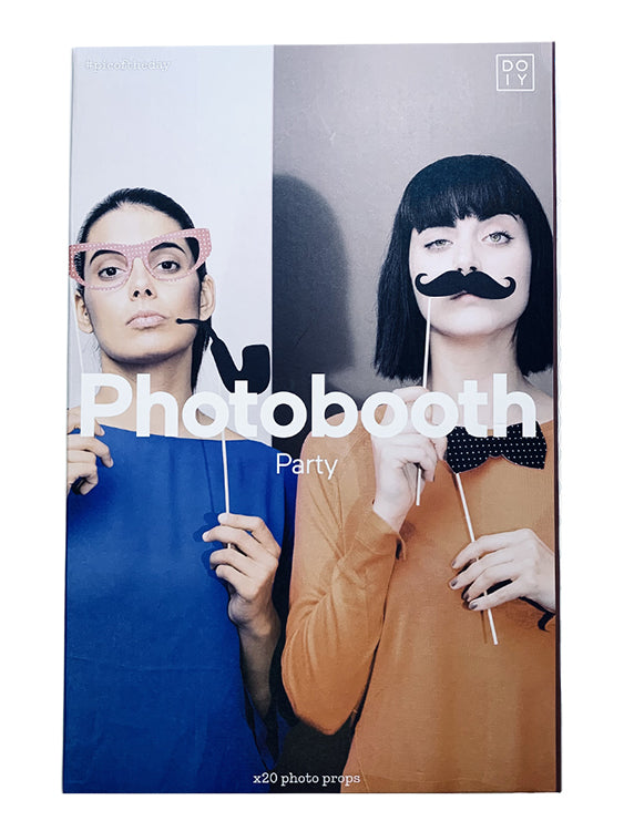 The Harley Gallery Shop Online // Photobooth party kit